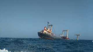 إنقاذ 10 وفقدان 3 في غرق سفينة شحن بتايوان