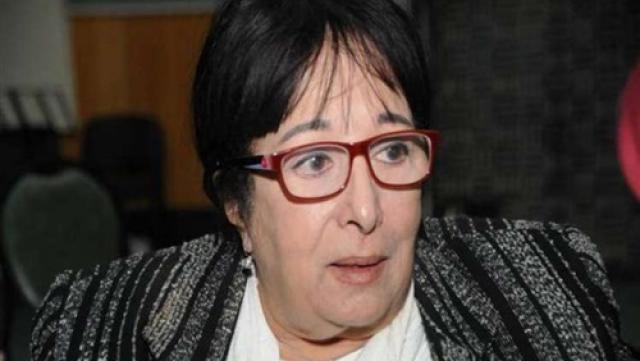 سميرة عبد العزيز