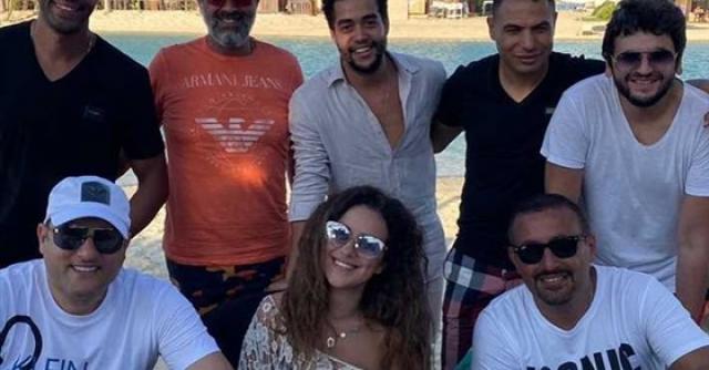 نجوم الفن فى الساحل الشمالى