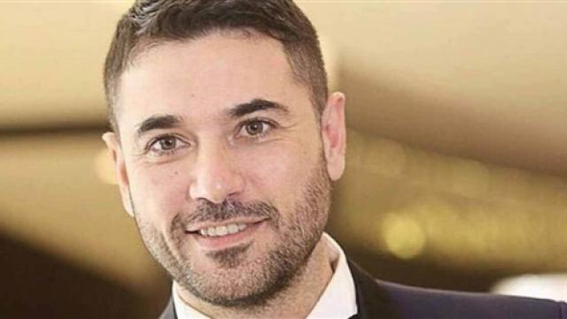 الفنان أحمد عز
