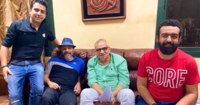 لحظة تعاقد عمرو عبد الجليل فى فيلم تحت تهديد السلاح