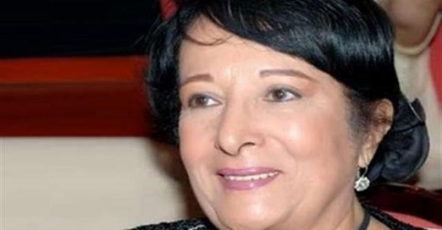 سميرة عبدالعزيز